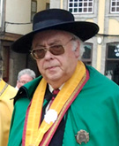 Mário Cerqueira Correia, Grão Mestre. Membro fundador da Federação das Confrarias Báquicas de Portugal e Membro da Fédération Internationale des Confréries Bachiques, Paris